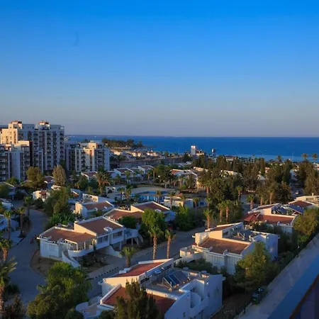 Royal Life Poseidon Apartment Trikomo