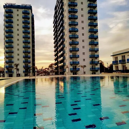 Royal Life Poseidon * Trikomo