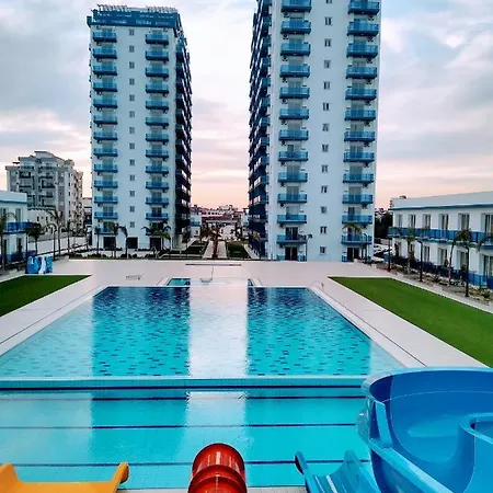 Apartment Royal Life Poseidon Trikomo