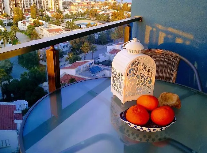 Royal Life Poseidon Appartamento Trikomo