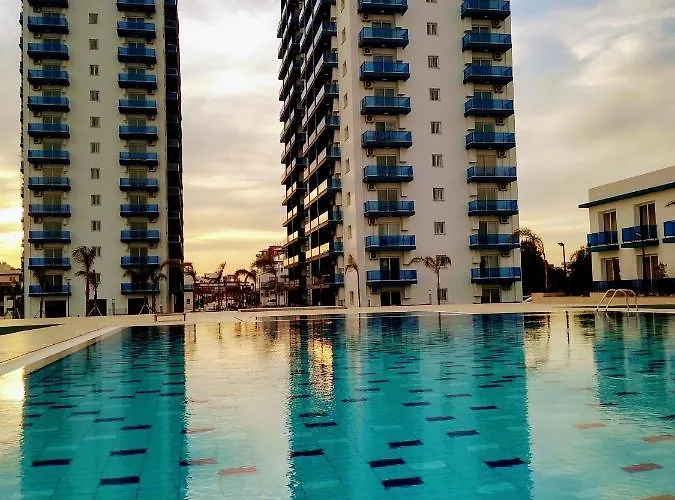 Royal Life Poseidon * Trikomo